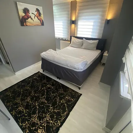 Goel Aparthotel *